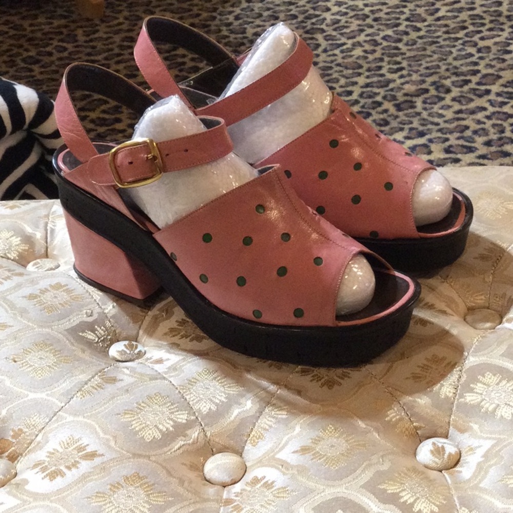 Vintage Pink polka dot platform shoes, 1970’s